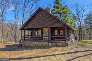 430 HOMEWOOD HOLLOW LN, Berkeley Springs, WV 25411