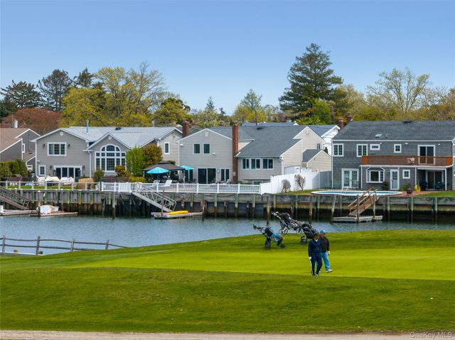 2848 Clubhouse Road, Merrick, NY 11566