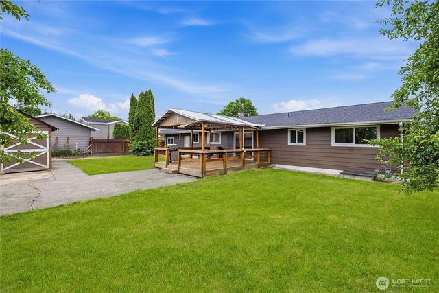 230 Cleveland Avenue, Sumas, WA 98295