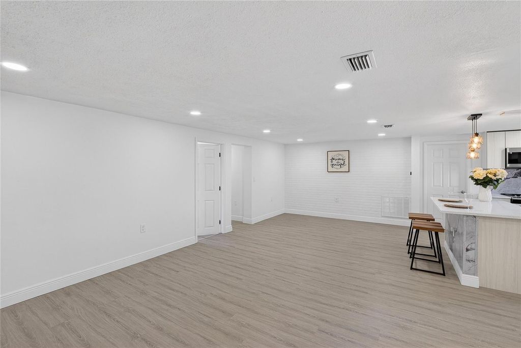 Image 17 of property listing at 5551 MOSAIC DRIVE, Holiday, FL 34690