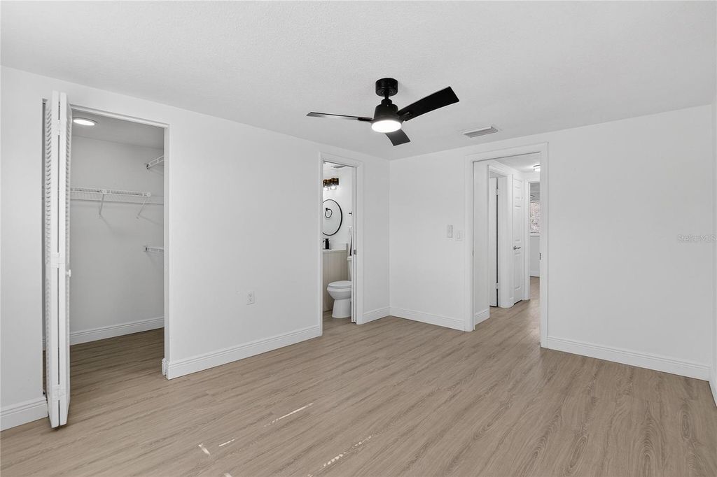 Image 20 of property listing at 5551 MOSAIC DRIVE, Holiday, FL 34690