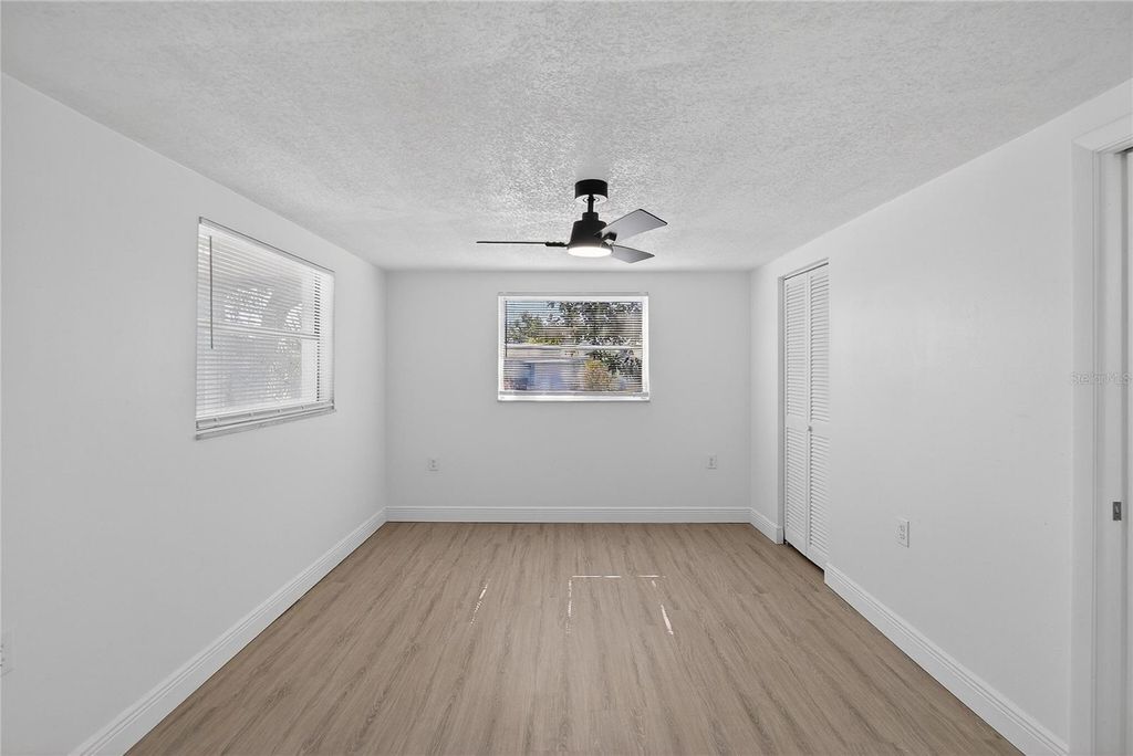 Image 33 of property listing at 5551 MOSAIC DRIVE, Holiday, FL 34690