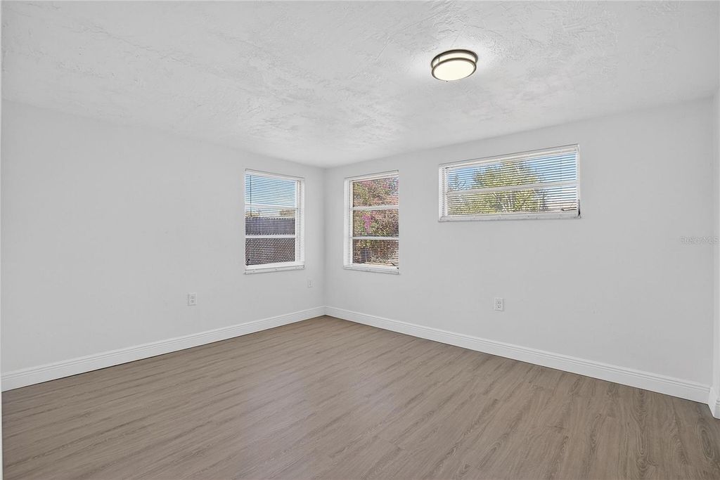 Image 35 of property listing at 5551 MOSAIC DRIVE, Holiday, FL 34690