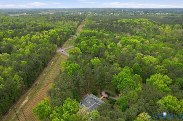 10424 Windam Hill Rd, Glen Allen, VA 23059