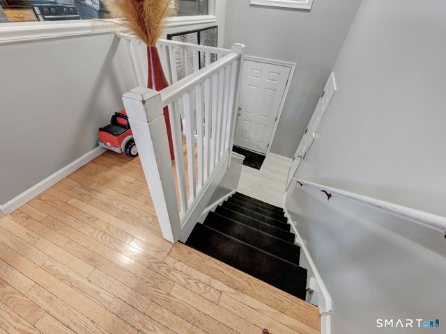 6 Wilson Way, Manchester, CT 06040