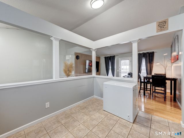 6 Wilson Way, Manchester, CT 06040