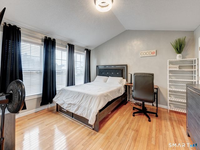 6 Wilson Way, Manchester, CT 06040