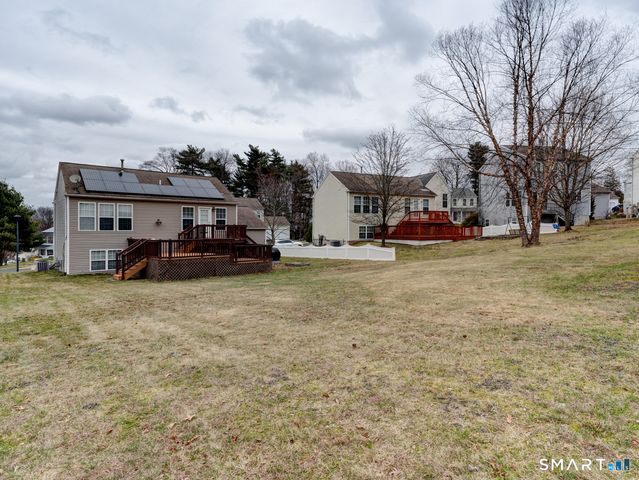 6 Wilson Way, Manchester, CT 06040