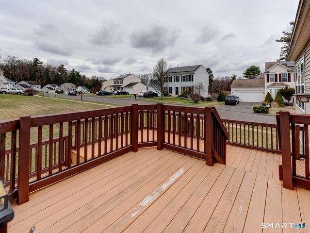 6 Wilson Way, Manchester, CT 06040