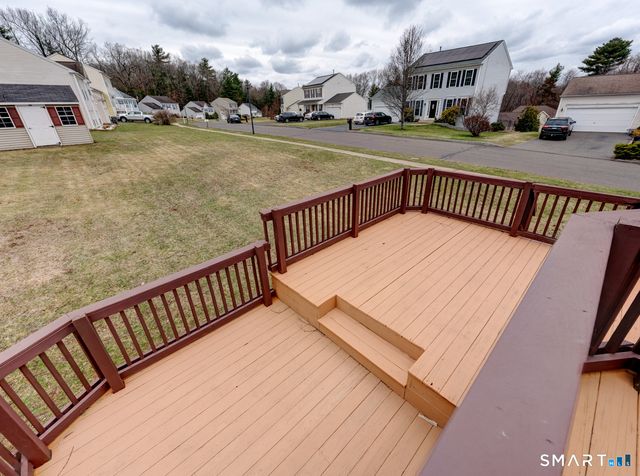 6 Wilson Way, Manchester, CT 06040