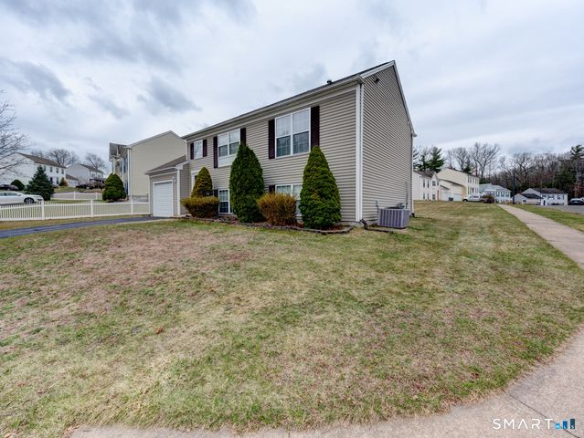 6 Wilson Way, Manchester, CT 06040