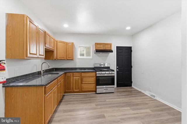 1010 S 3RD ST, Camden, NJ 08103