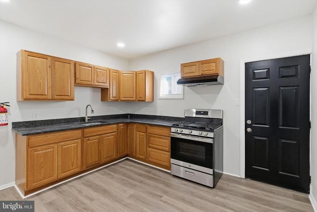 1010 S 3RD ST, Camden, NJ 08103