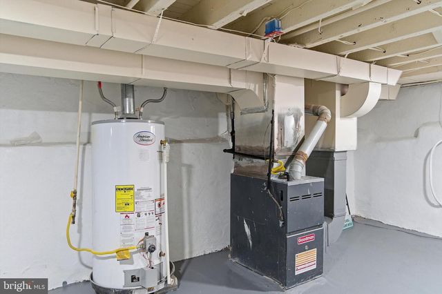 1010 S 3RD ST, Camden, NJ 08103