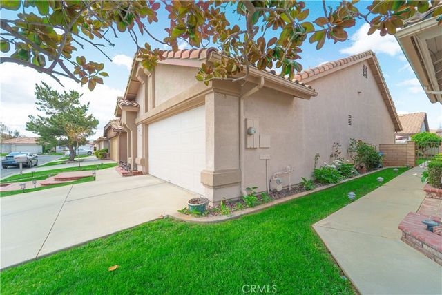 1297 Green Island, Banning, CA 92220