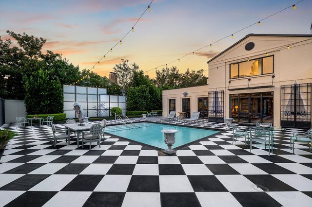 1814 Larchmont Road, Houston, TX 77019