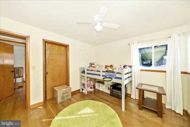 11812 ROBINWOOD DR, Hagerstown, MD 21742