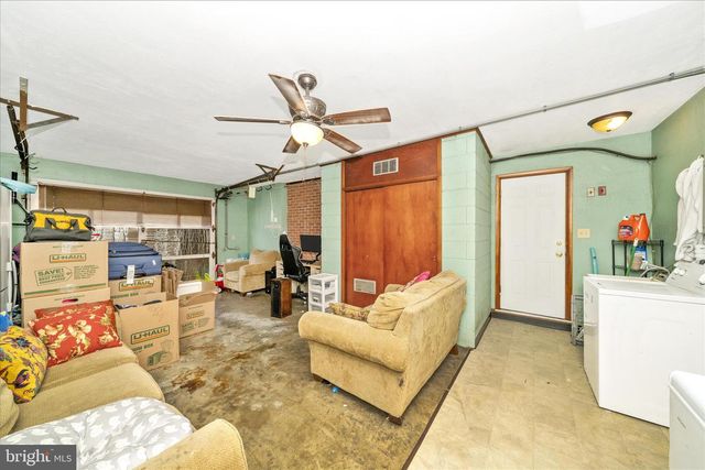 11812 ROBINWOOD DR, Hagerstown, MD 21742