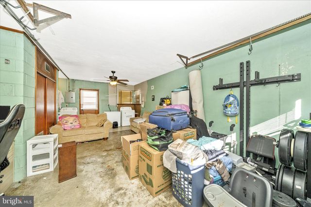 11812 ROBINWOOD DR, Hagerstown, MD 21742