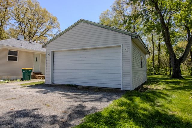 6175 S John Street, North Judson, IN 46366