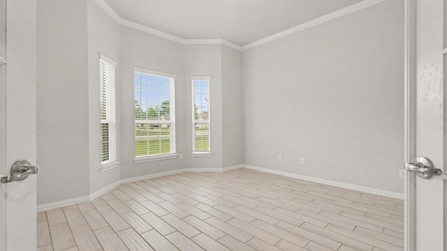 17 Road 6615, Dayton, TX 77535