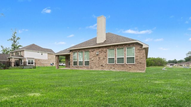 17 Road 6615, Dayton, TX 77535