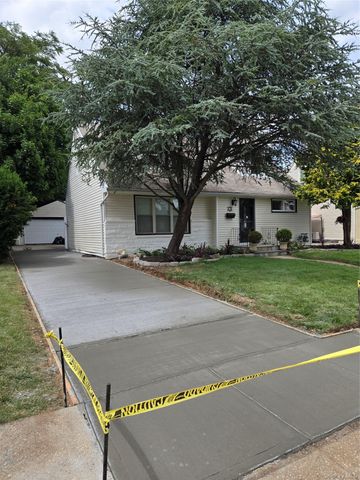 23 Harriman Avenue, Hempstead, NY 11550