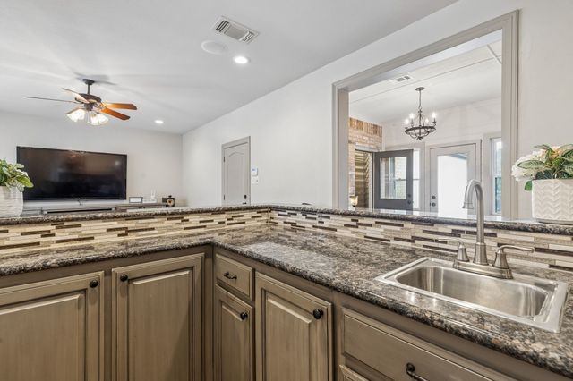 5401 Hidden Valley Court, Mansfield, TX 76063
