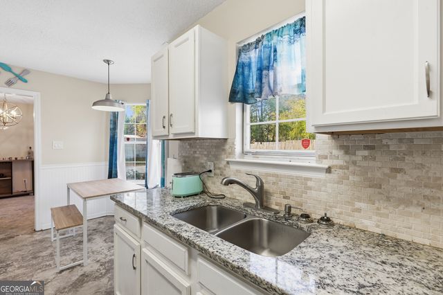 7245 Garfield Street, Savannah, GA 31406