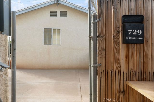 727 El Centro Avenue, El Centro, CA 92243