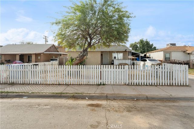 727 El Centro Avenue, El Centro, CA 92243
