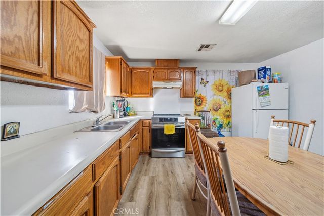 727 El Centro Avenue, El Centro, CA 92243