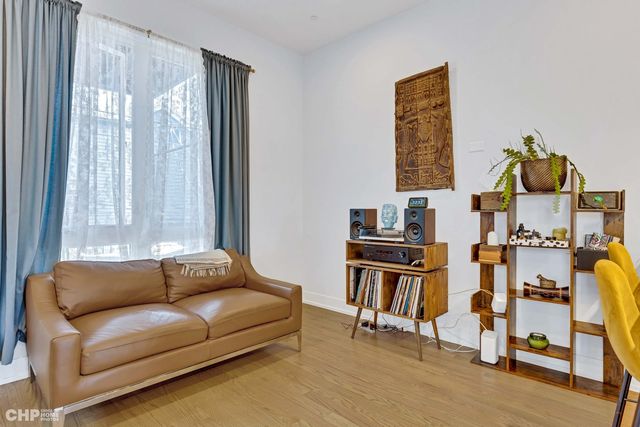 1920 S Shelby Court, Chicago, IL 60608