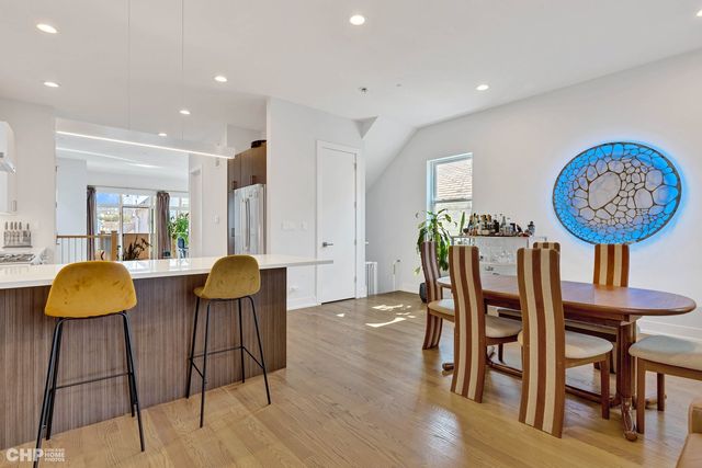 1920 S Shelby Court, Chicago, IL 60608