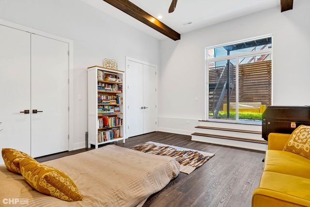 1920 S Shelby Court, Chicago, IL 60608
