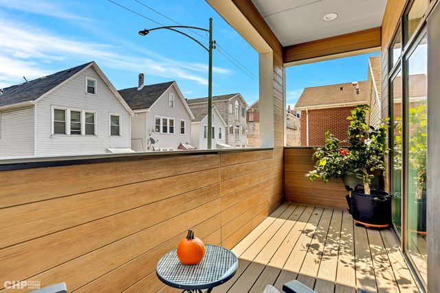 1920 S Shelby Court, Chicago, IL 60608