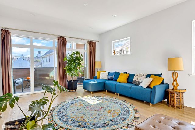 1920 S Shelby Court, Chicago, IL 60608