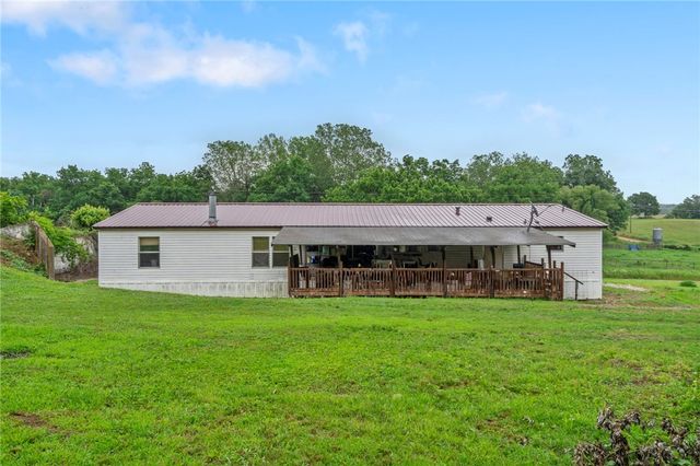 9383 Coker Road, Gentry, AR 72734
