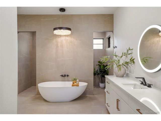 1544 King Mick Ct, Castle Rock, CO 80104
