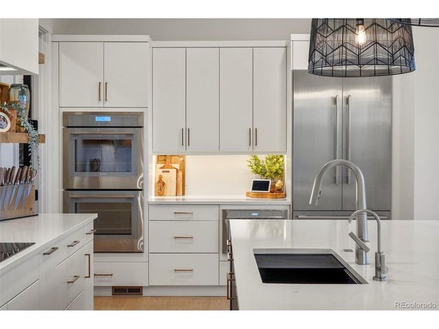 1544 King Mick Ct, Castle Rock, CO 80104
