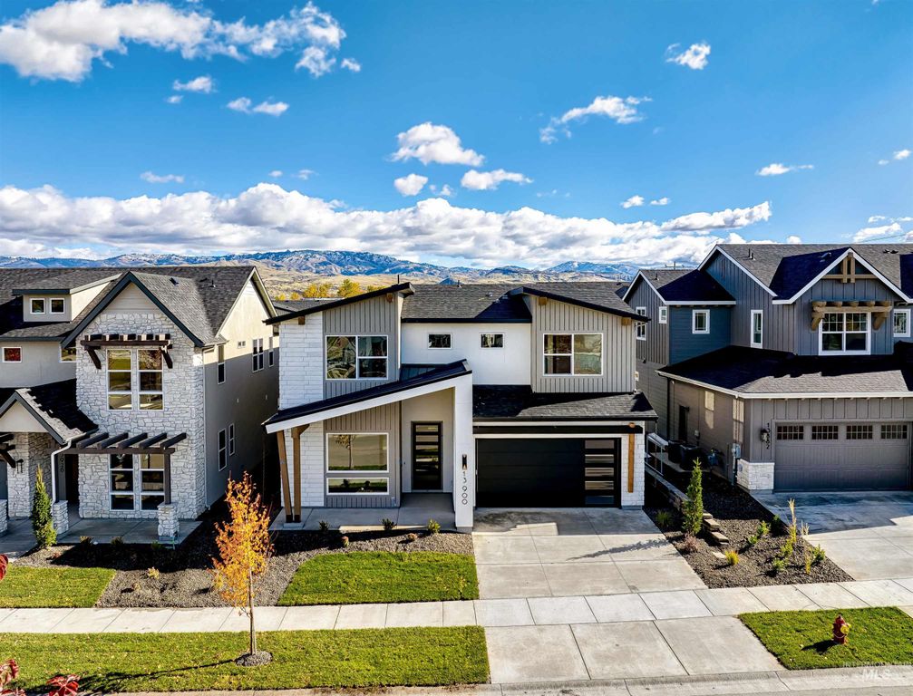 9127 W River Otter Dr, Boise, ID 83714