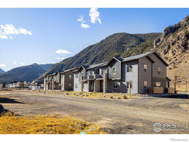 2121 Hummingbird Way 3-201, Georgetown, CO 80444