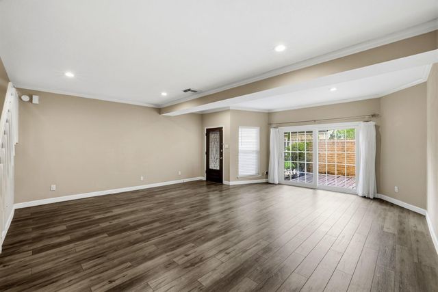 12625 Memorial Drive 16, Houston, TX 77024