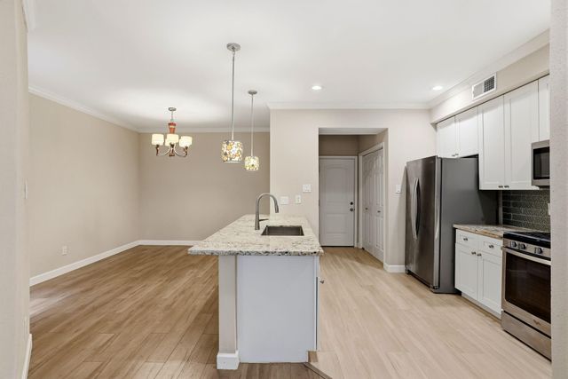 12625 Memorial Drive 16, Houston, TX 77024