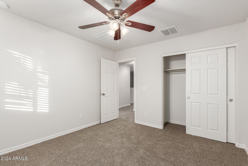 Image 27 of property listing at 919 E AGUA FRIA Lane, Avondale, AZ 85323