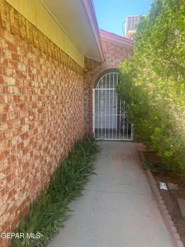 5017 MC CORMICK Lane, El Paso, TX 79924