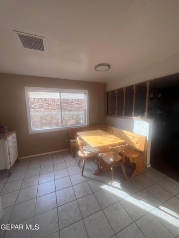 5017 MC CORMICK Lane, El Paso, TX 79924
