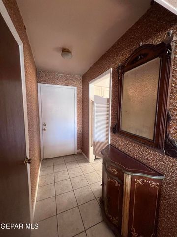 5017 MC CORMICK Lane, El Paso, TX 79924