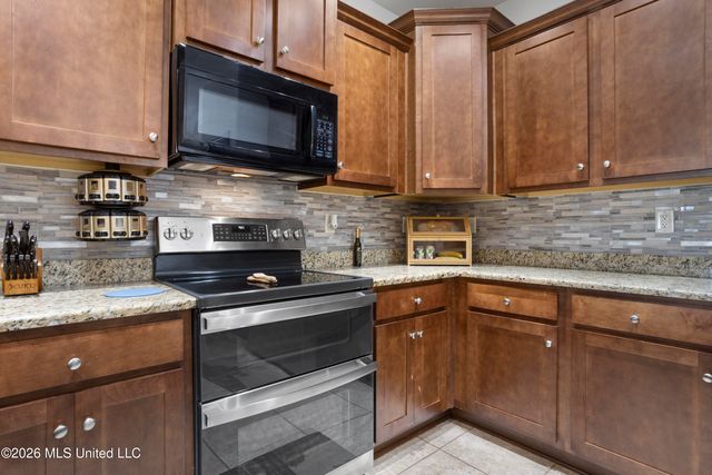 950 Old Towne Street, Gulfport, MS 39507