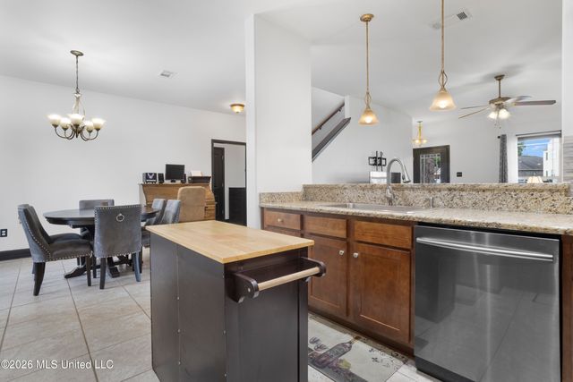 950 Old Towne Street, Gulfport, MS 39507